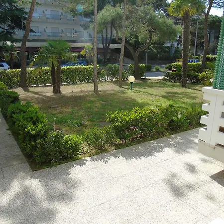 Condominio Bruna 아파트 리그나노 사비아도로