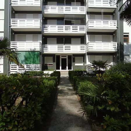 Condominio Bruna 아파트 리그나노 사비아도로